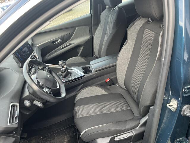 Peugeot 3008 1.2 PureTech Blue Lease Active