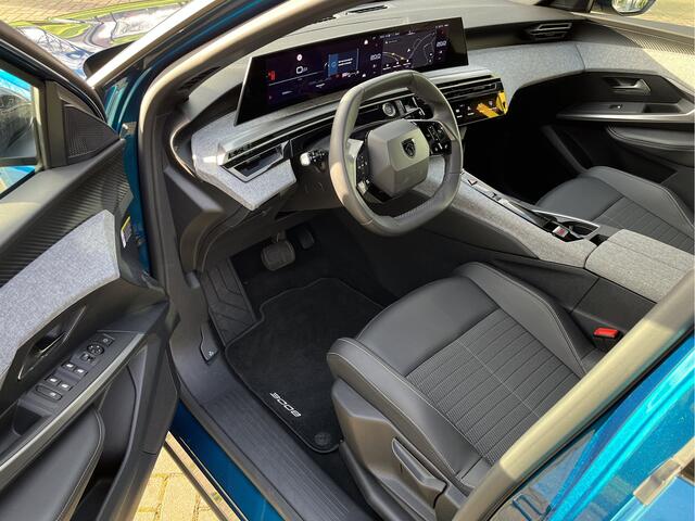 Peugeot 3008 1.2 Hybrid 136 Allure | ADAPT. CRUISE | CAMERA 360° | CARPLAY | NAVI | PDC V&A | VIRTUAL COCKPIT