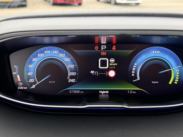 Peugeot 3008 1.6 HYbrid4 300 GT | LED | Pano | Keyless | Apple/Android | Adapt. Cruise | PDC incl. Camera