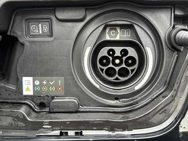 Peugeot 3008 1.6 HYbrid 225 Allure Pack Business VAN: ¤30.900,- VOOR: ¤26.877,- UW EINDEJAARSVOORDEEL: ¤4.023,- | ALLURE PACK | APPLE CARPLAY/ANDROID AUTO | ADAPTIVE CRUISE CONTROL | ACHTERUITRIJCAMERA | NAVIGATIE |