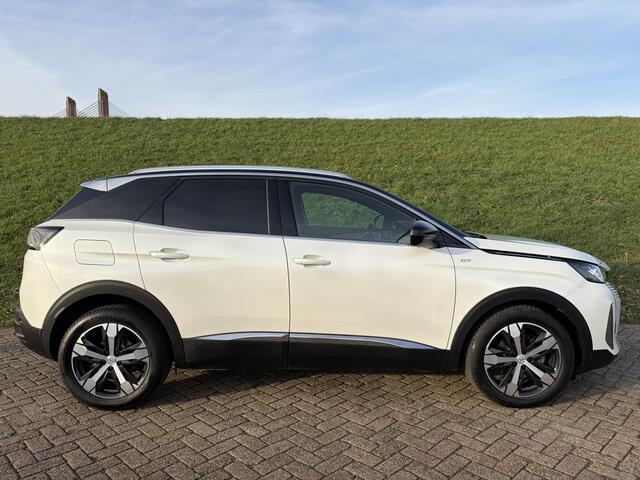 Peugeot 3008 1.6 PureTech GT Alcantara | Massagestoel | Pano | Camera achter | Nightvision