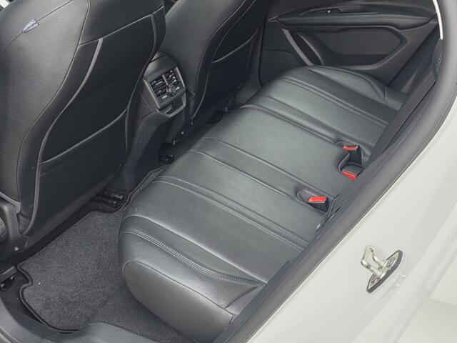 Peugeot 3008 1.2 PureTech Blue Lease Executive + VOLLEER + CAMERA + LM VELGEN + DIG DASH