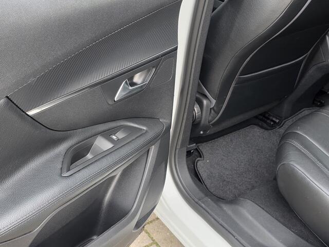 Peugeot 3008 1.2 PureTech Blue Lease Executive + VOLLEER + CAMERA + LM VELGEN + DIG DASH