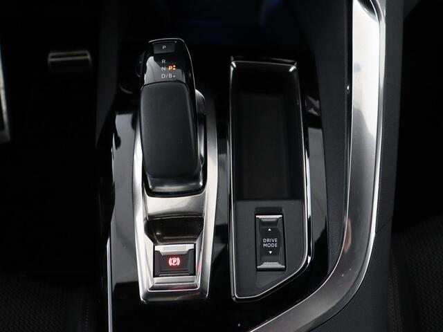 Peugeot 3008 1.6 HYbrid 225 GT | Panoramadak | Trekhaak | Adaptive cruise | 360 Camera | Stoelverwarming | Carplay | Focal HiFi | Navigatie | 19'' | PHEV | Plug In