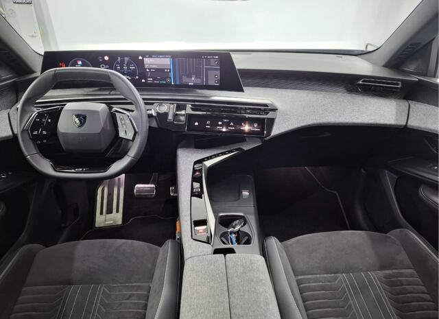 Peugeot 3008 1.2 Hybrid 136 GT 360 Camera / Navigatie / GT uitvoering