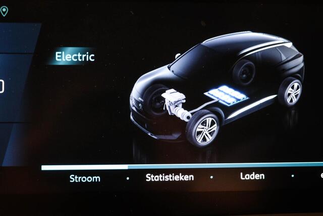 Peugeot 3008 1.6 HYbrid 225 GT | PANORAMADAK | SFEERVERLICHTING | DAB | APPLE | CAMERA