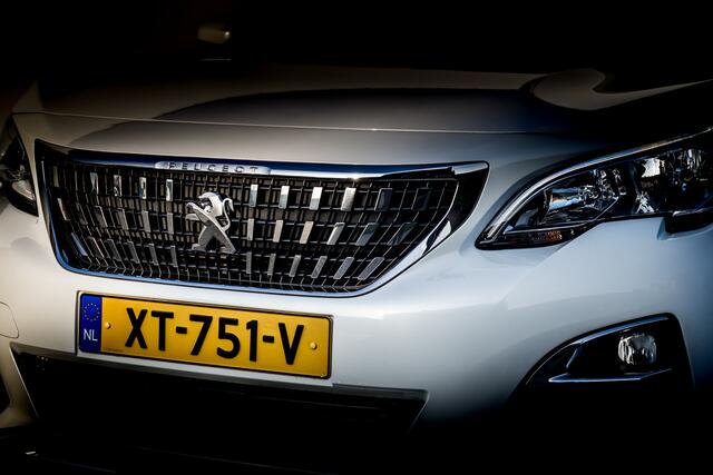Peugeot 3008 1.2 PureTech Allure| 2 e Eign | Panodak | Clima | DB-Riem is Vervangen | | Ned Auto | Cruise | Pdc | 19 inch Lmv | Navi |