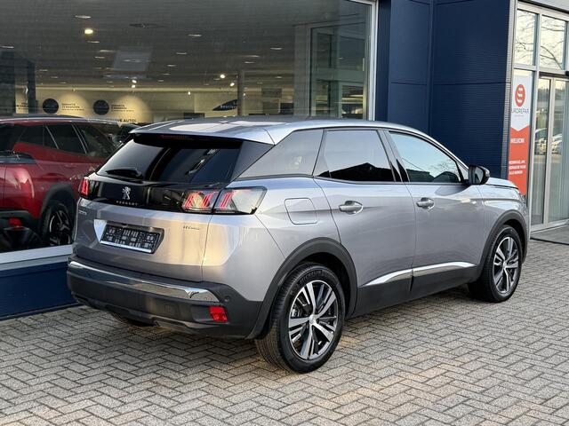 Peugeot 3008 1.6 HYbrid 180 PK Allure Pack Business | Plug In Hybride | Slechts 22.250 KM | Navigatie | LED Verlichting | Camera | Parkeersensoren V+A | Digitaal Dashboard | Keyless Entry | Dode Hoek Detectie |Lichtmetalen Velgen 18 Inch | Climate Control | Adaptieve 