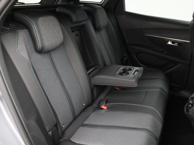 Peugeot 3008 1.6 HYbrid 225 PK PHEV ALLURE PACK + 19 INCH | ADAPTIVE CRUISE | CAMERA | NAVIGATIE | CARPLAY