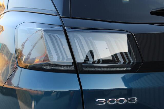 Peugeot 3008 1.2 PureTech Road Trip | Incl. 12 maanden garantie | Cruise control | Climate control | Apple carplay/Android auto | Parkeercamera | Navigatie | DAB radio | Stoelverwarming |