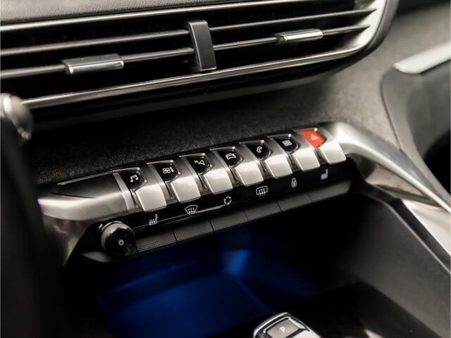 Peugeot 3008 1.2 PureTech Allure Sport 131Pk Automaat (APPLE CARPLAY, GROOT NAVI, MEMORY SEATS, LEDER, STOELVERWARMING, ADAPTIVE CRUISE, GETINT GLAS, KEYLESS, 360 CAMERA, TREKHAAK, NIEUWSTAAT)