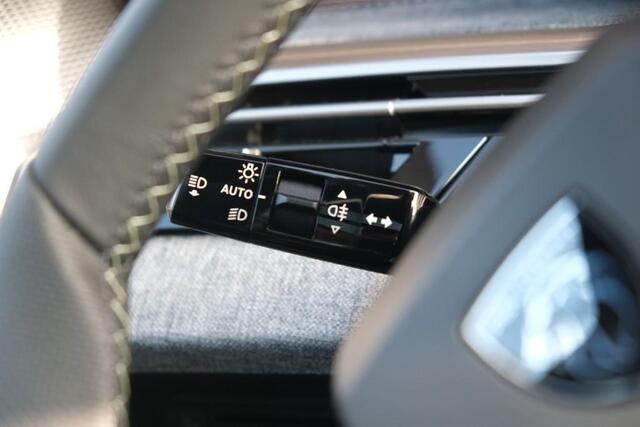 Peugeot 3008 1.2 Hybrid 145pk e-DCS6 GT | Navi | App Connect | Panoramadak | Focal Audio | Alcantara | Camera | Elektrische Achterklep | Winter Pakket