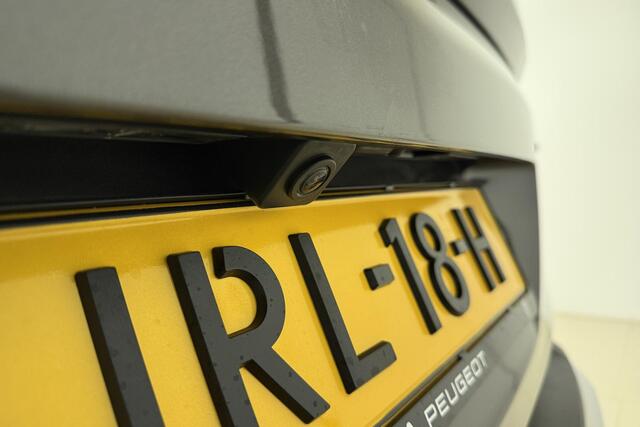 Peugeot 3008 1.6 HYbrid4 300 GT | Panorama | Climate Control | Adaptive Cruise Control | Navigatie | Parkeercamera/-sensoren | Apple Carplay/Android Auto |