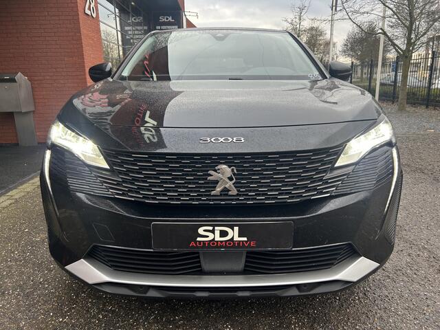 Peugeot 3008 1.6 HYbrid 225 Allure // FULL LED // NAVI + CARPLAY // CAMERA // CLIMA // PDC V+A // CRUISE