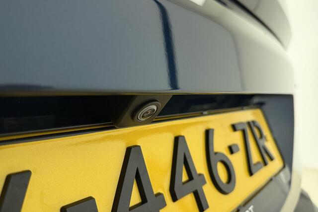 Peugeot 3008 1.2T GT 130PK | AUTOMAAT | Elektrische Kofferklep | 1400 KG trekgewicht | Stoelverwarming | Adaptive Cruise Control | Camera | Full LED | Black Pack