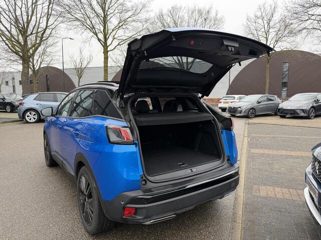 Peugeot 3008 1.6 HYbrid4 300 GT BLACK OPTIC BOMVOL! 22.000KM!| BLACK| STOEL VERWARMING | MASSAGE STOELEN | ELEKT. STOELEN MET GEHEUGEN | ADAPTIVE CRUISE | 12MND BOVAG GARANTIE | ELEKT. ACHTERKLEP | PANO DAK | FOCAL AUDIO|