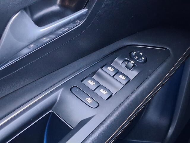 Peugeot 3008 1.2 PureTech GT Line | Nieuw Binnen | Automaat | Navigatie | Climate Control | Cruise Control |