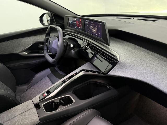 Peugeot 3008 1.2 Hybrid 136 Allure Half leder, Camera, Apple carplay, Cruise control, Keyless start, Rijstrook correctie, Lichtmetalen velgen, 1 jaar garantie