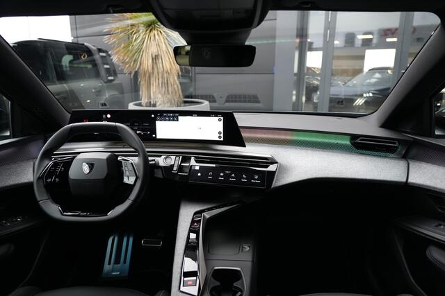 Peugeot 3008 1.2 Hybrid 145 GT e-DSC6 136pk Navigatie/Stoelverwarming/Camera