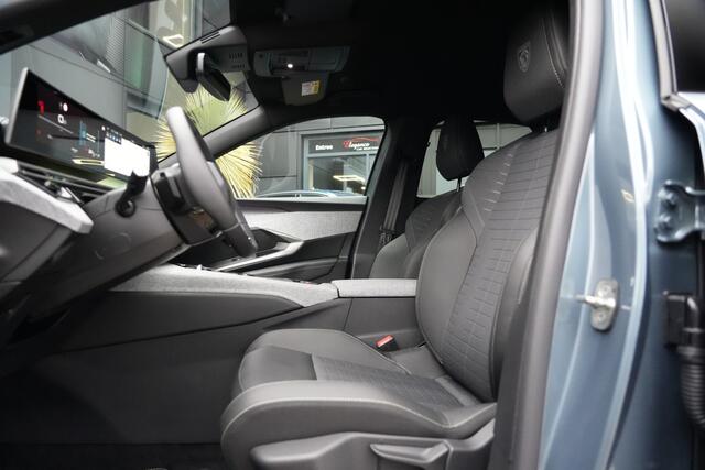 Peugeot 3008 1.2 Hybrid 145 GT e-DSC6 136pk Navigatie/Stoelverwarming/Camera