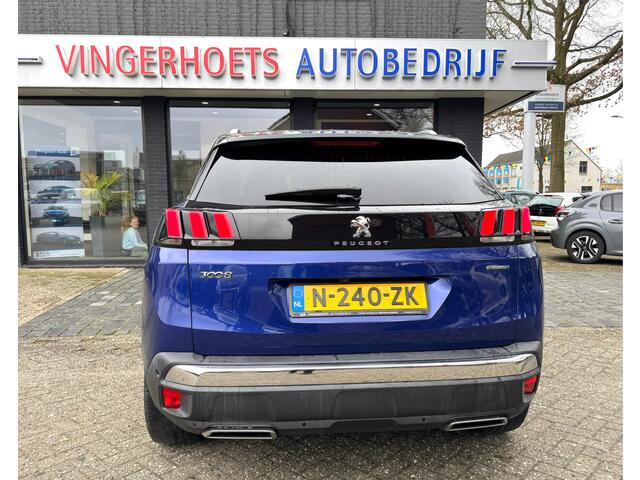 Peugeot 3008 1.6-16v. * Automaat * 165 Pk. 4-cilinder. 1.550 Kg. Trekvermogen * Trekhaak * Schuifdak * 1/2 Lederen Interieur * Focal * Stoelverwarming * Parkeer Camera * Ckimate & Cruise Control * Vingerhoets; Vierde Generatie Eersteklas Service. Al meer dan 100 jaar 