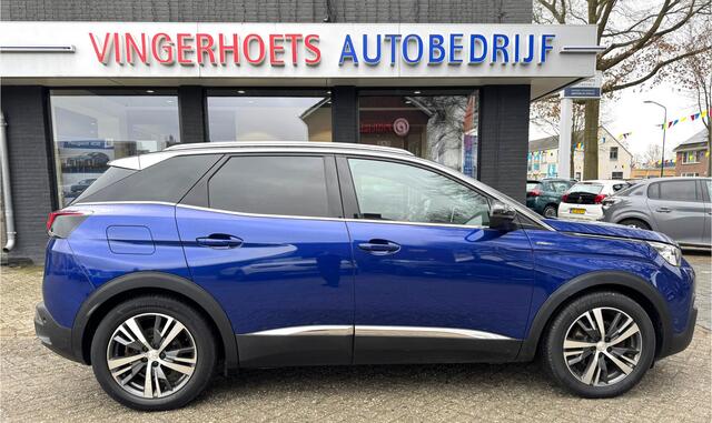 Peugeot 3008 1.6-16v. * Automaat * 165 Pk. 4-cilinder. 1.550 Kg. Trekvermogen * Trekhaak * Schuifdak * 1/2 Lederen Interieur * Focal * Stoelverwarming * Parkeer Camera * Ckimate & Cruise Control * Vingerhoets; Vierde Generatie Eersteklas Service. Al meer dan 100 jaar 