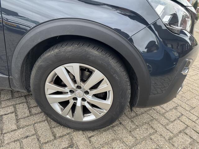 Peugeot 3008 PureTech Blue Lease Executive | Clima | Navi | Camera | Leder | Trekhaak |