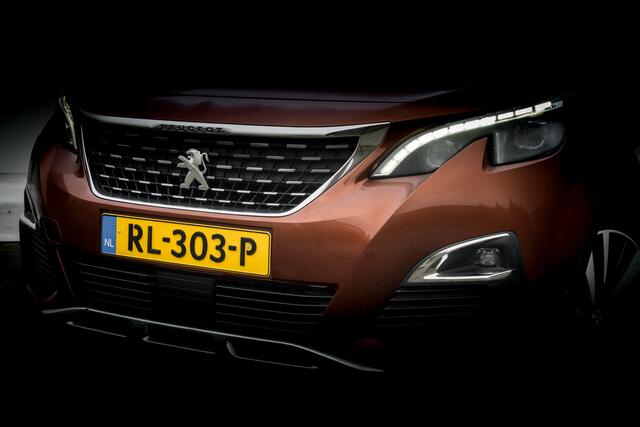 Peugeot 3008 1.2 131 PK PureTech GT Line| Pano-dak | Trekhaak | Hoge zit en Instap | | Clima | Pdc | Navi | Getint Glas | Carplay - Android | Lichtmetalen velgen 19" |