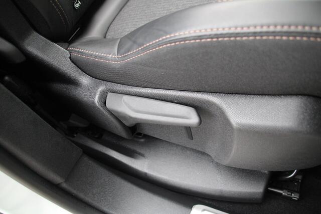 Peugeot 3008 1.2 PureTech 130pk GT Line Airco Panoramadak Navi Camera Carplay Dealer onderhouden