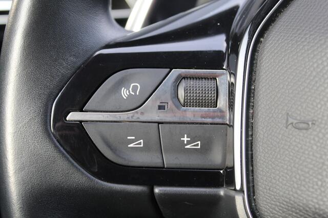 Peugeot 3008 1.2 PureTech Allure Pack//Automaat!