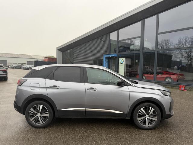 Peugeot 3008 1.6 Hybrid Allure pack 180pk PHEV| ACHTERUITRIJCAMERA| DODE HOEK SENSOR| ADAPTIVE CRUISE CONTROL| STANDKACHEL| RIJKLAAR! INCL 12 MND BOVAG GARANTIE