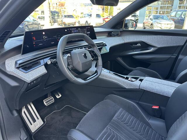 Peugeot 3008 1.2 Hybrid 145 PK GT | Meest Complete Uitvoering | Panorama Schuif-/Kanteldak | FOCAL Audio | Elektrische Kofferklep | Keyless Entry | 360 Graden Camera | Dode Hoek Detectie | Navigatie | Full LED Verlichting | Stoel- Stuur- & Voorruitverwarming | All Sea