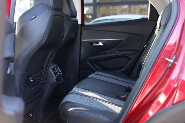 Peugeot 3008 1.2 PURETECH ALLURE | NAVI | CARPLAY | TREKHAAK