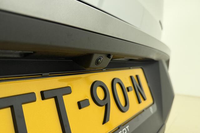 Peugeot 3008 1.2 Hybrid 145 GT | Stoel & Stuurverwarming | Elektrische Achterklep | Camera | Matrix LED | Navigatie | Adaptive Cruise Control | Apple Car Play/Android Auto | Keyless Entry & Start