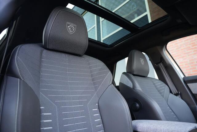 Peugeot 3008 1.2 Hybrid 145 GT 145pk Panoramadak/Stoelverwarming/Camera