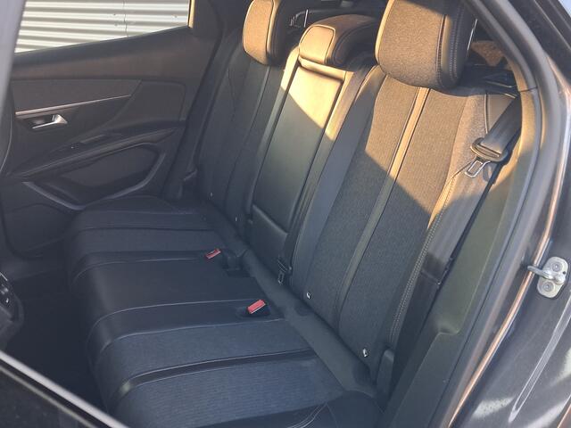 Peugeot 3008 1.2 PureTech GT Line | Nieuw Binnen | Navigatie | Trekhaak | Climate Control | APK 06-10-2026 |