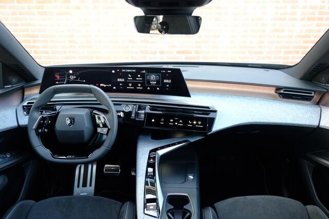 Peugeot 3008 1.2 Hybrid 145pk e-DCS6 GT | Navi | App Connect | Adaptive Cruise | Camera | Panoramadak | FOCAL® Audio | Elektrische Achterklep | Winter Pakket