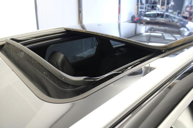 Peugeot 3008 1.6 e-THP GT Line |Pano|Leder|Stoelverw.|