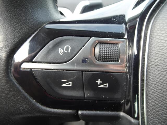 Peugeot 3008 1.2 PureTech Blue Lease Executive