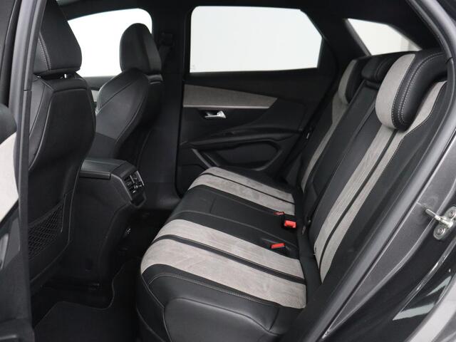 Peugeot 3008 1.6 HYbrid 225 GT Line | Stoelverwarming | Adaptive cruise | Alcantara | Camera | Carplay | 19'' | Dodehoek detectie | Navigatie | Full LED | Parkeerhulp | Climate control | PHEV | Plug In