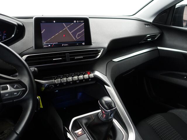 Peugeot 3008 1.2 PureTech Allure- Nap 112dkm, Carplay, Android Auto, 360 Camera, Xenon Led, Carbon