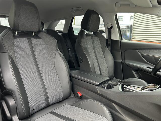 Peugeot 3008 1.2 PureTech Blue Lease Premium | Automaat | Dealer Onderhouden | Trekhaak | Carplay | Navigatie |