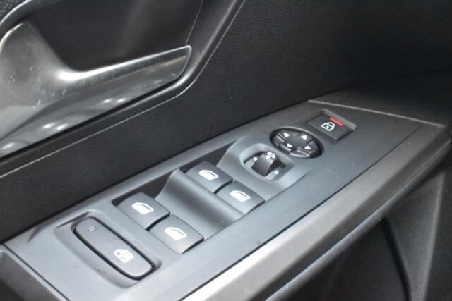 Peugeot 3008 Hybrid 145 e-Dcs6 Allure Navi | Airco | Panoramic Navi Pack | Camera achter |