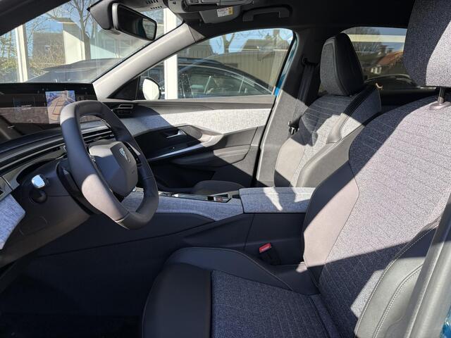 Peugeot 3008 1.6 plug-in Hybrid 195 Allure | NIEUW | 8 JAAR GARANTIE | EXCL. ¤ 3000 INRUILPREMIE | 1550KG TREKVERMOGEN | 94KM ELEKTRISCH WLTP