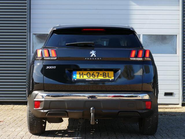 Peugeot 3008 1.2 PureTech Allure | 130PK | Elektrische Achterklep | Trekhaak | Keyless Entree | Parkeersensoren Rondom | Navigatie | DAB + | Parkeer Camera Achter |