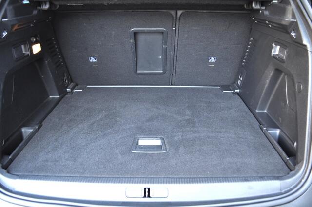 Peugeot 3008 1.2 GT Aut blackline Schd trh nav key-less