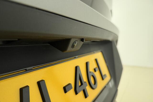 Peugeot 3008 1.2 Hybrid 145 Allure | 19 inch | Automaat | Achteruitrijcamera | Electronic climate control | Apple carplay