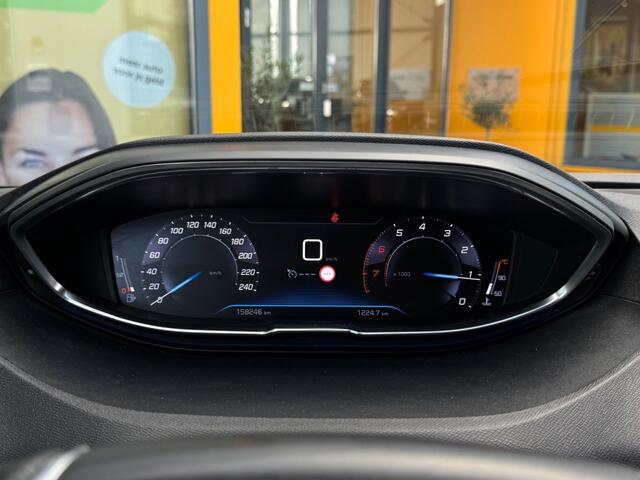 Peugeot 3008 1.2 GT Line - Navi - camera - all season banden - stoelverwarming