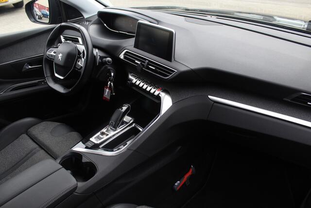 Peugeot 3008 1.2 PureTech Allure Automaat/Afneembare trekhaak/360 graden camera/Stoelverwarming/Bestuurderstoel met geheugen/Apple carplay/Cruise control/Navigatie/Climate control