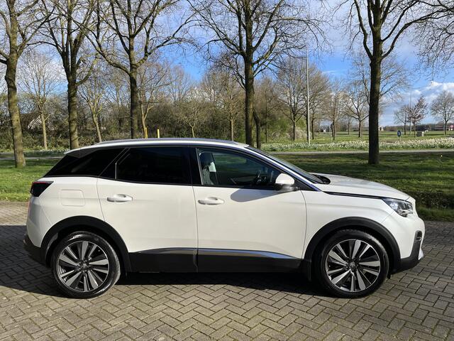 Peugeot 3008 1.2 PureTech Première | CARPLAY | CAM | ELEKTR. ACHTERKLEP | NAVI | PANO-SCHUIF/KANTELDAK | PDC V&A | TREKHAAK